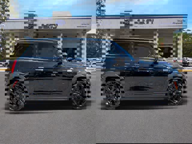 Used 2020 MINI Cooper 2-Door Hardtop image 6