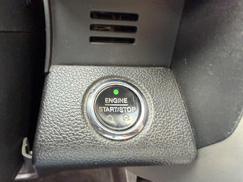 Used 2015 Ford F150 Lariat AWD/4WD image 29