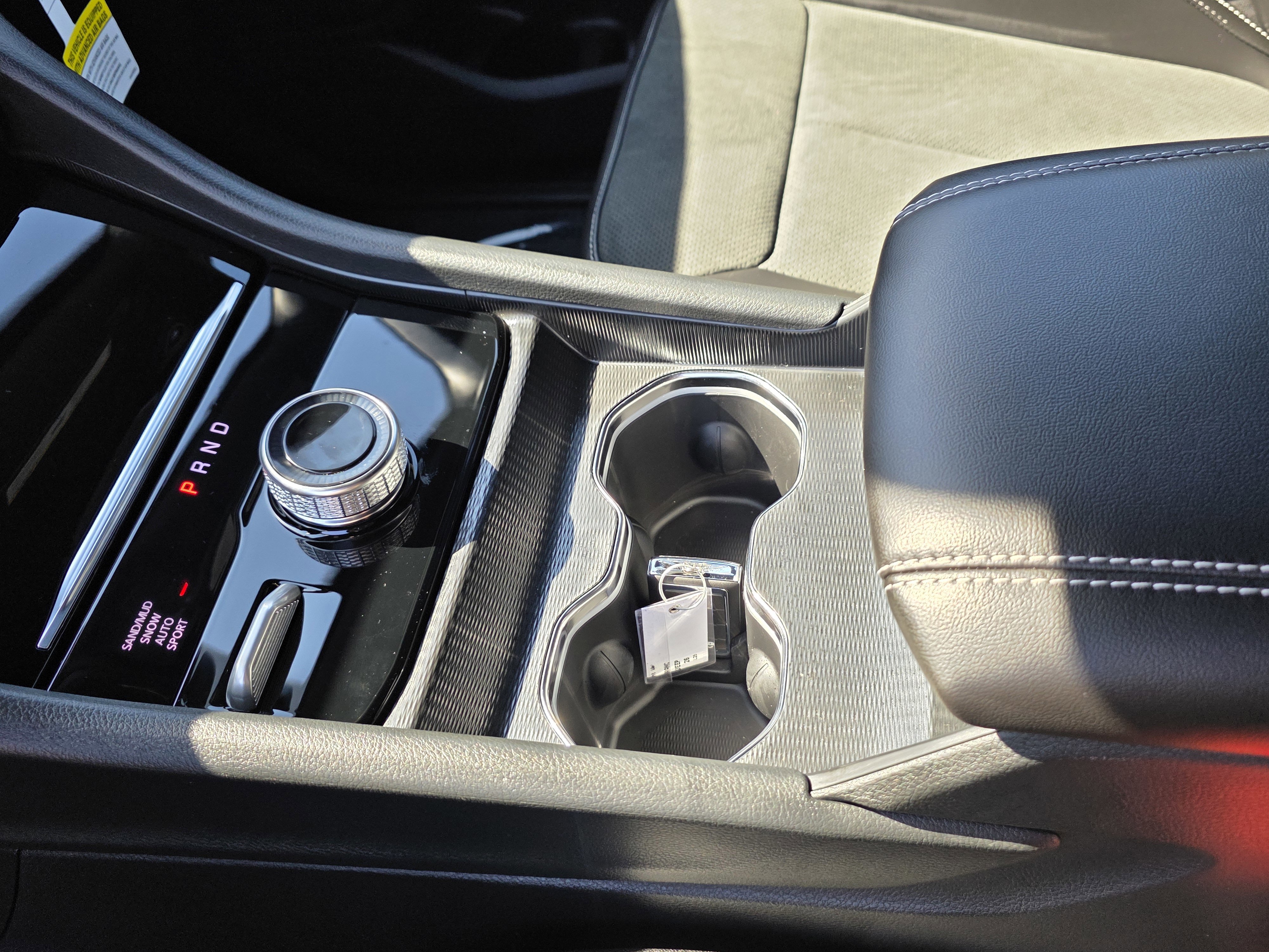 New 2026 Jeep Grand Cherokee Altitude AWD/4WD image 10
