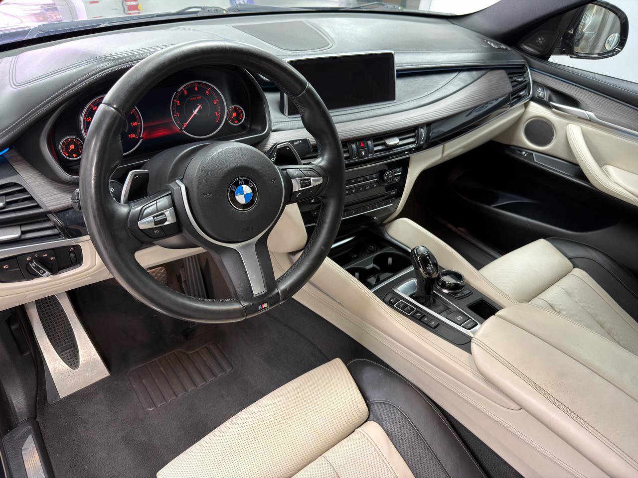 Used 2018 BMW X6 w/ Sports Activity Package image 27