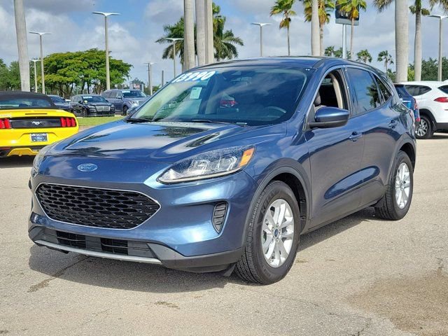 Certified 2020 Ford Escape SE FWD image 3