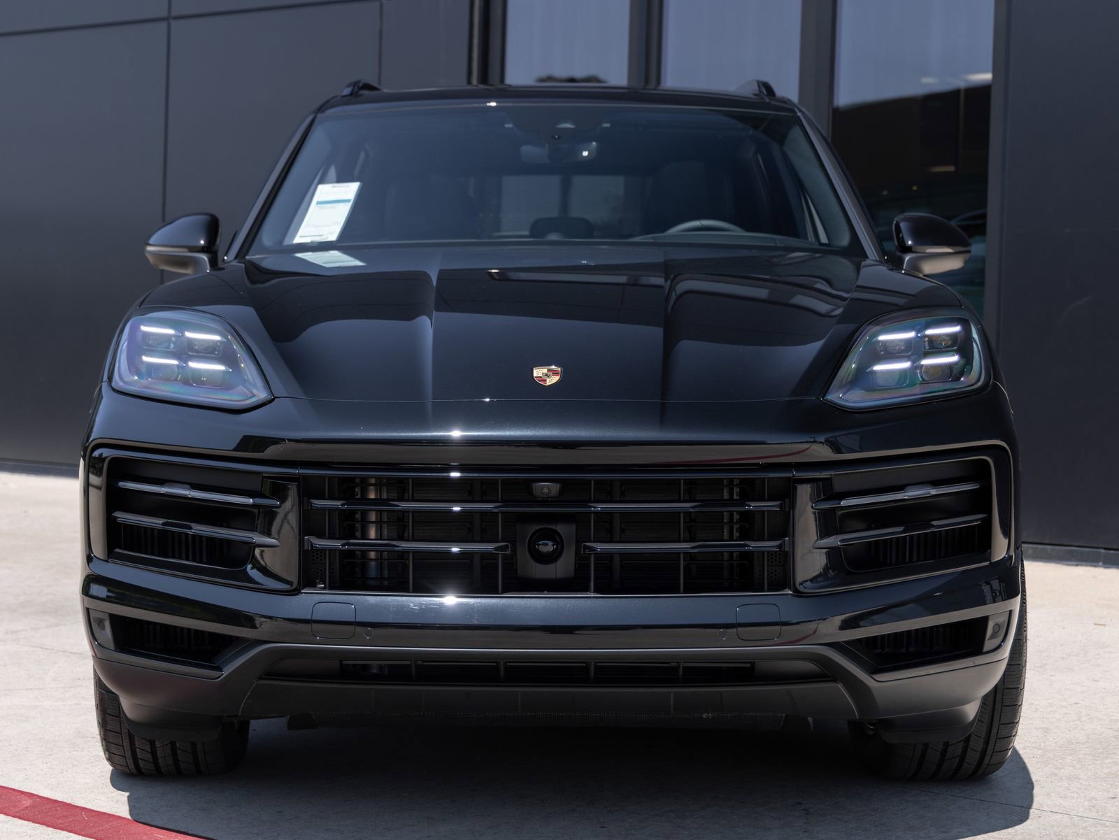 Certified 2025 Porsche Cayenne E-Hybrid AWD/4WD image 8