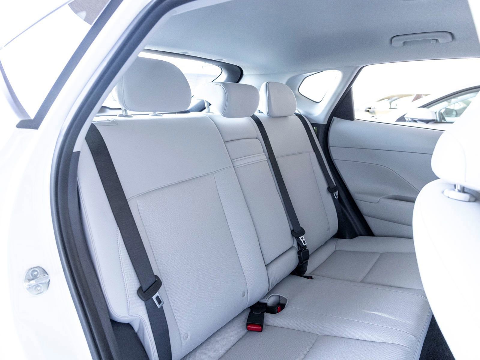 New 2025 Hyundai Kona SE image 23