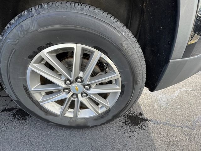 Used 2023 Chevrolet Traverse LT w/ Rear Camera Mirror Package image 52