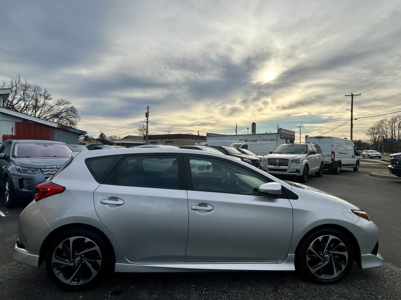 Used 2018 Toyota Corolla iM FWD image 8