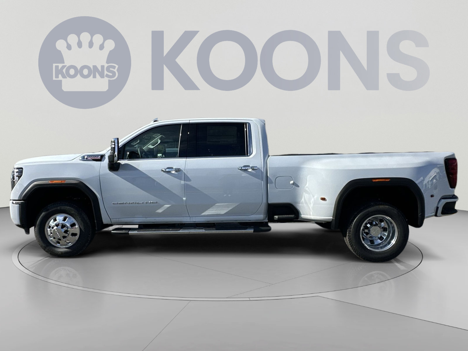 New 2026 GMC Sierra 3500 Denali w/ Denali Reserve Package AWD/4WD image 2