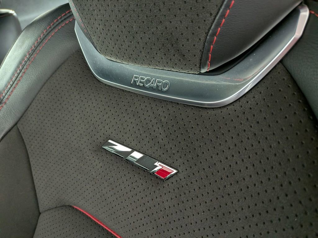 Used 2020 Chevrolet Camaro ZL1 image 18
