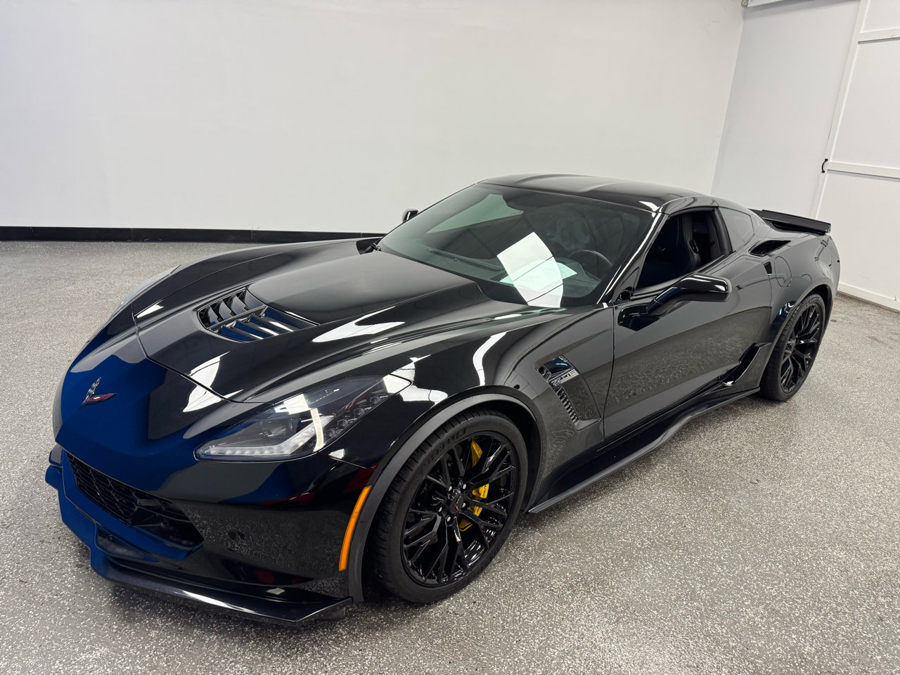 Used 2016 Chevrolet Corvette Z06 w/ 2LZ Preferred Equipment Group image 26