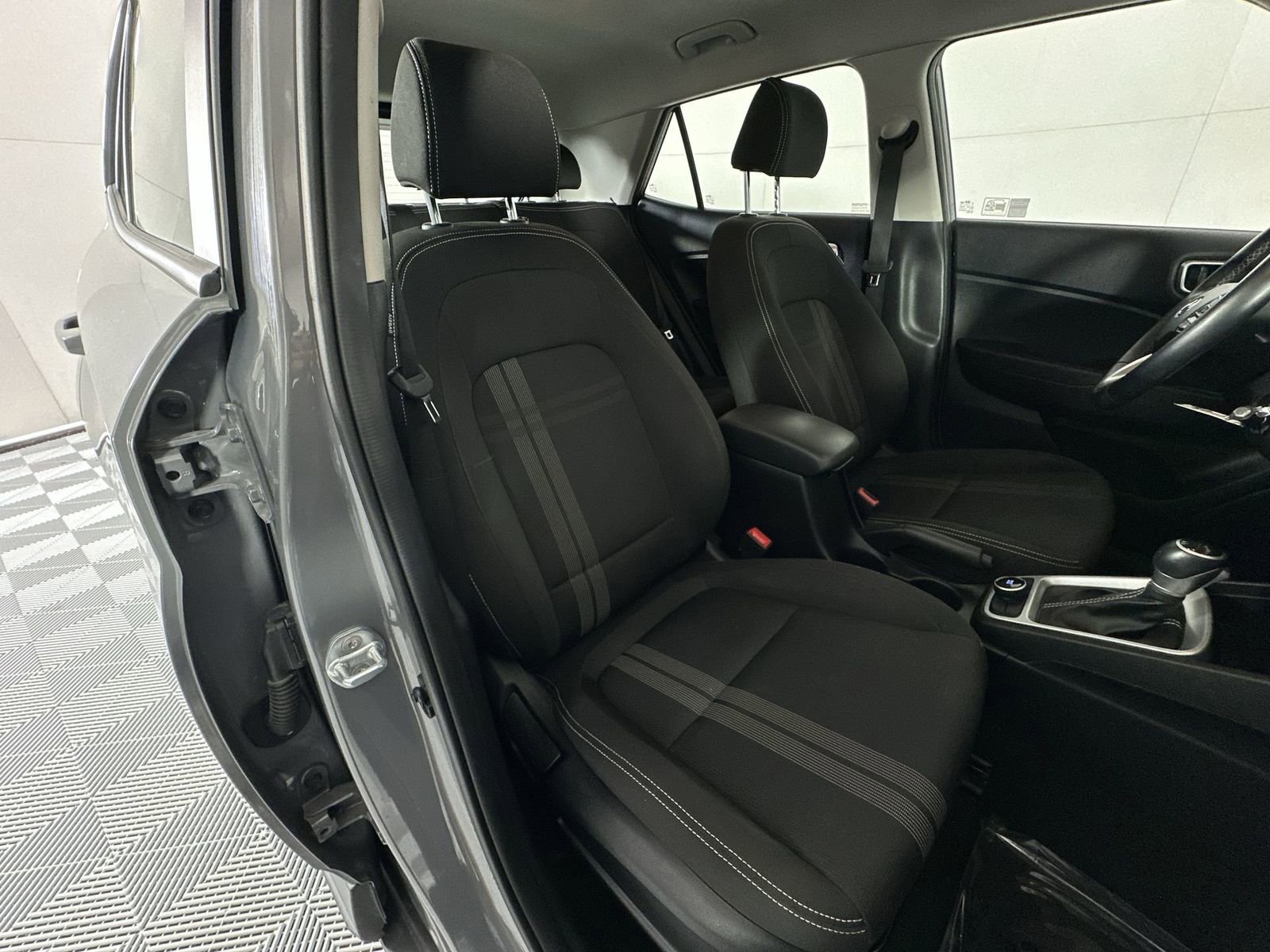 Used 2021 Hyundai Venue SEL w/ Cargo Package image 26