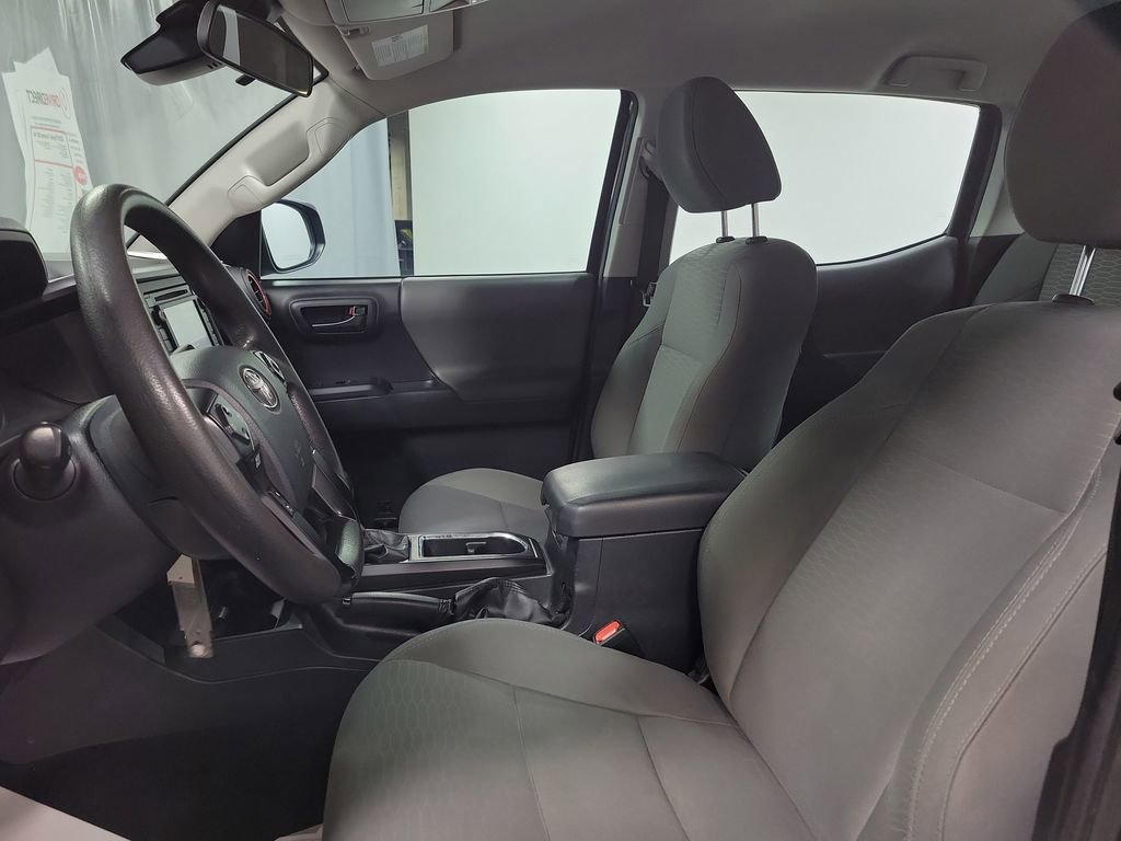 Used 2018 Toyota Tacoma SR image 12