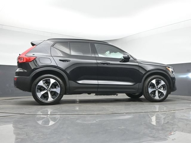 Used 2025 Volvo XC40 B5 Plus AWD/4WD image 44
