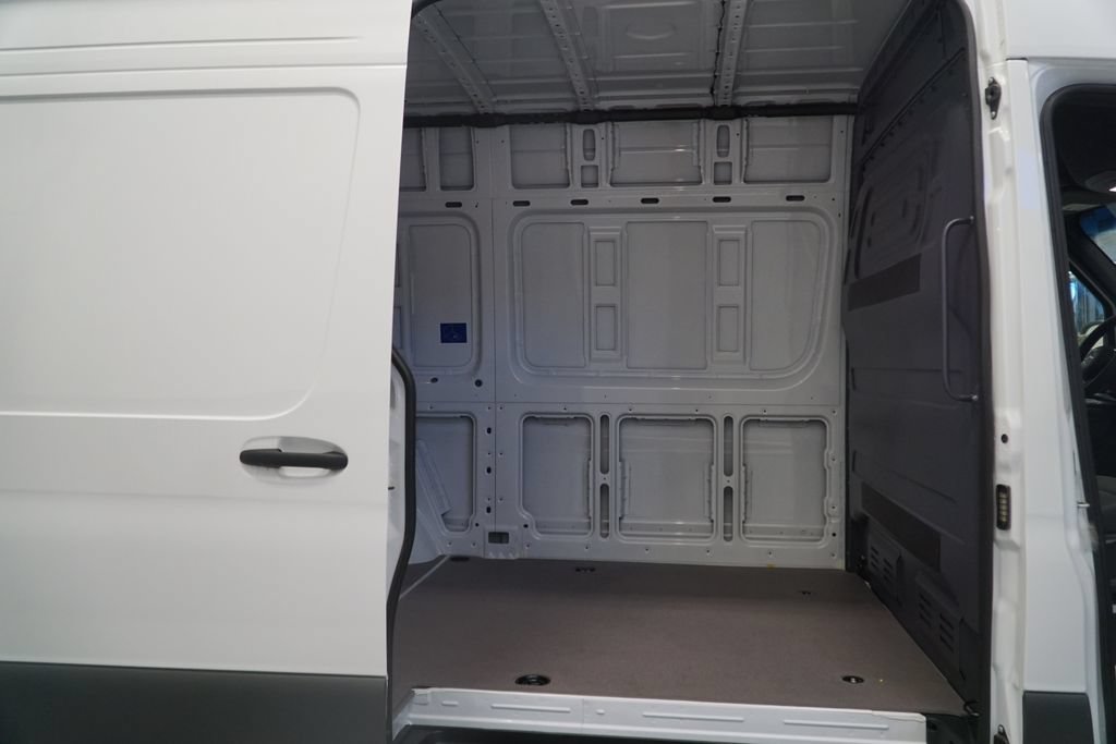 New 2025 Mercedes-Benz Sprinter 2500 image 11