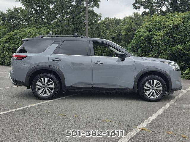 Used 2022 Nissan Pathfinder SL FWD image 6