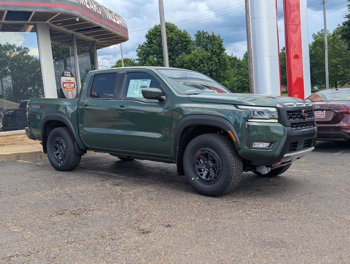 New 2026 Nissan Frontier PRO-4X w/ Pro Premium Package AWD/4WD image 11