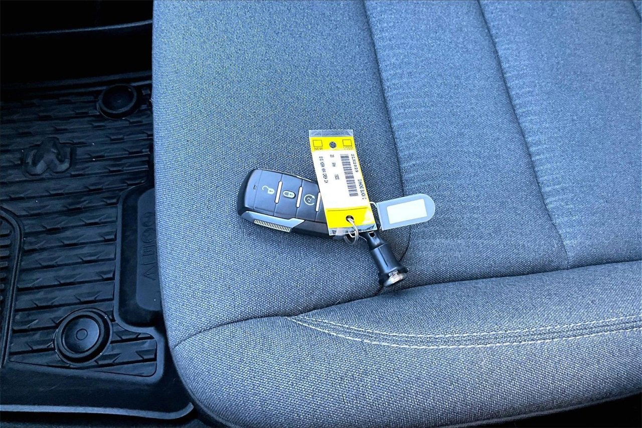 Certified 2023 RAM 1500 Big Horn image 33