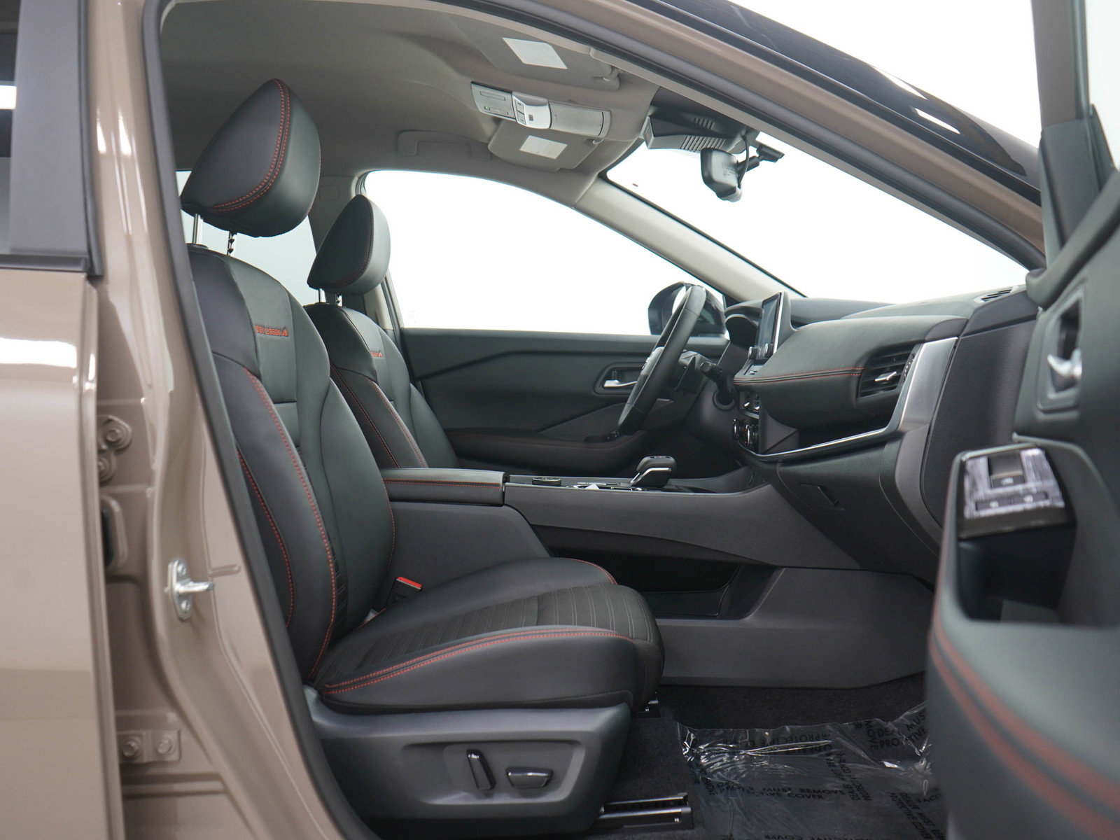 Used 2025 Nissan Rogue SV w/ Rock Creek Premium Package image 13