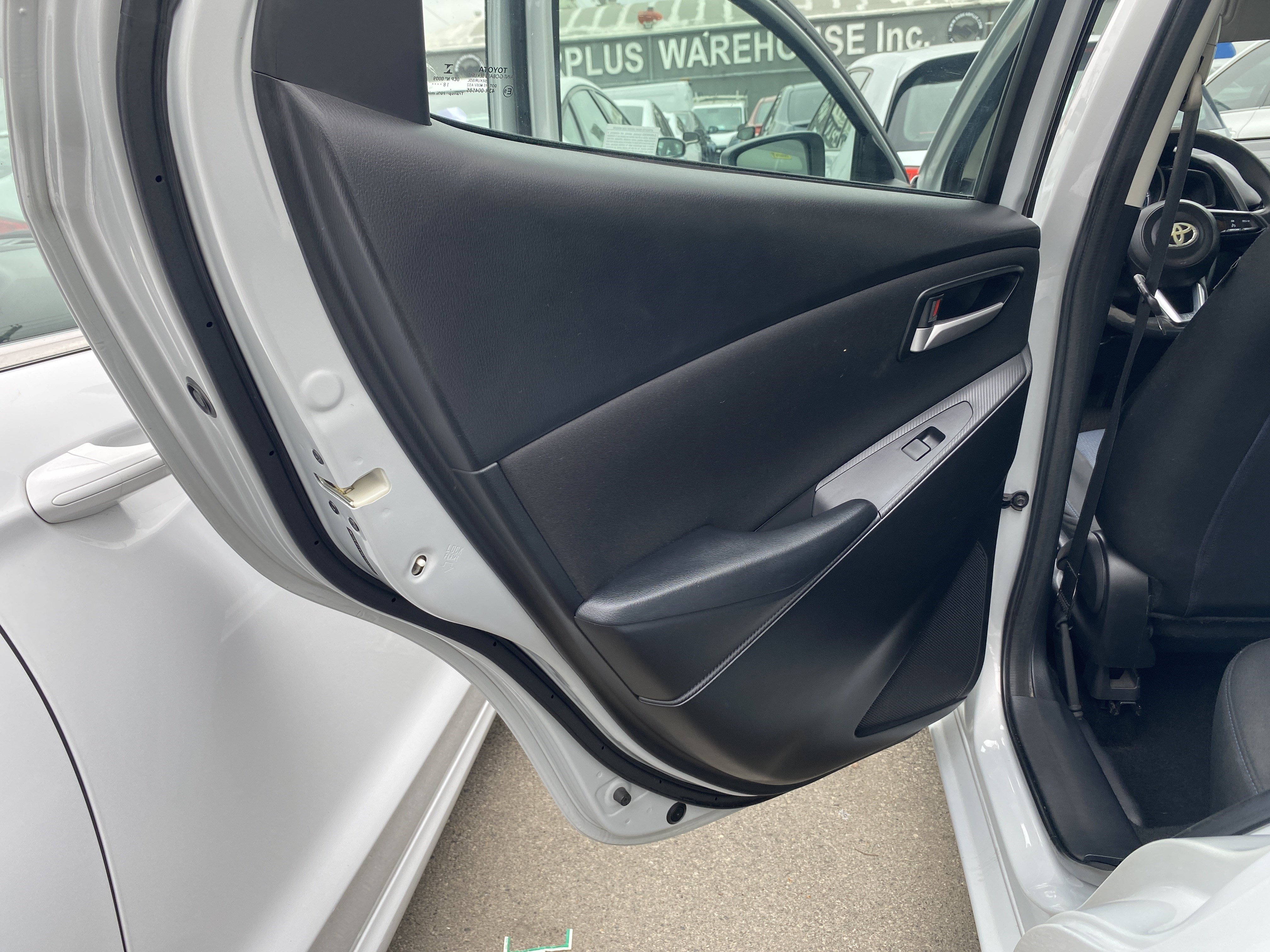 Used 2019 Toyota Yaris LE FWD image 17