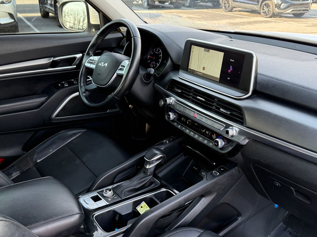 Used 2022 Kia Telluride S image 10
