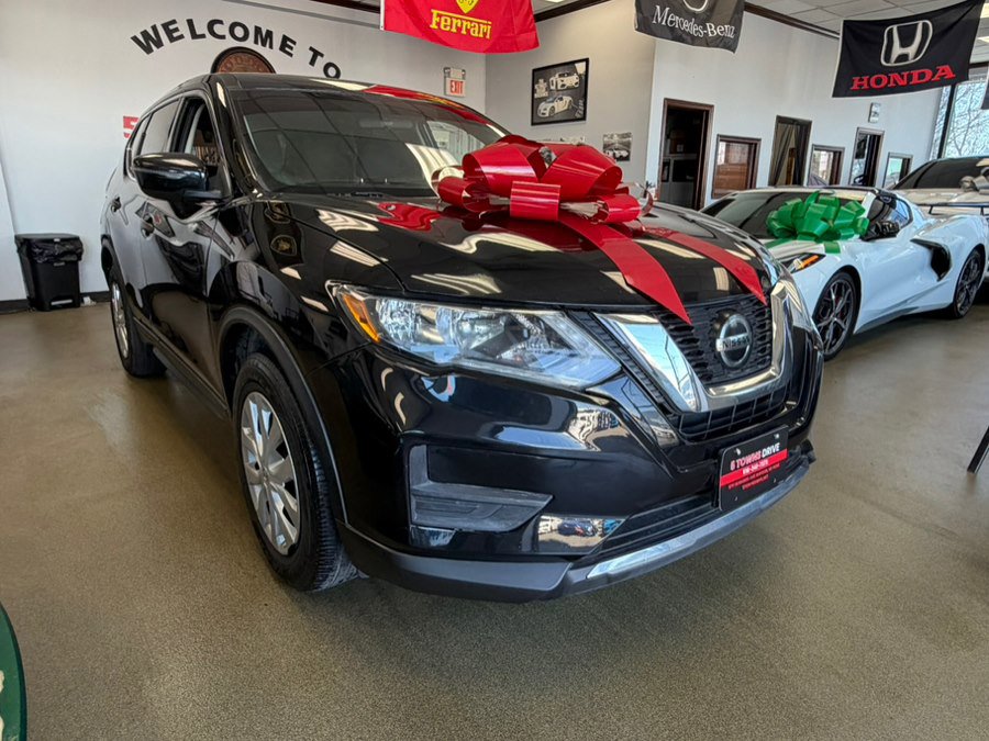 Used 2018 Nissan Rogue S image 3