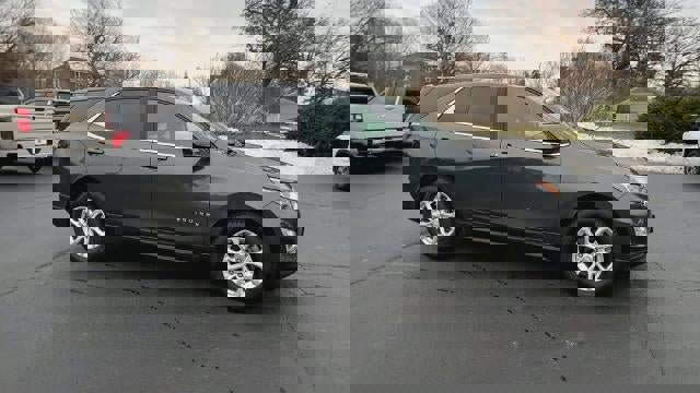 Certified 2020 Chevrolet Equinox LT w/ Driver Convenience Package image 2