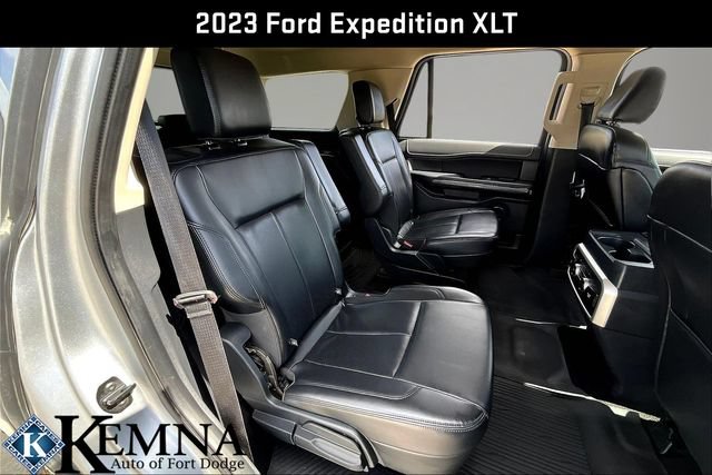 Used 2023 Ford Expedition XLT AWD/4WD image 30