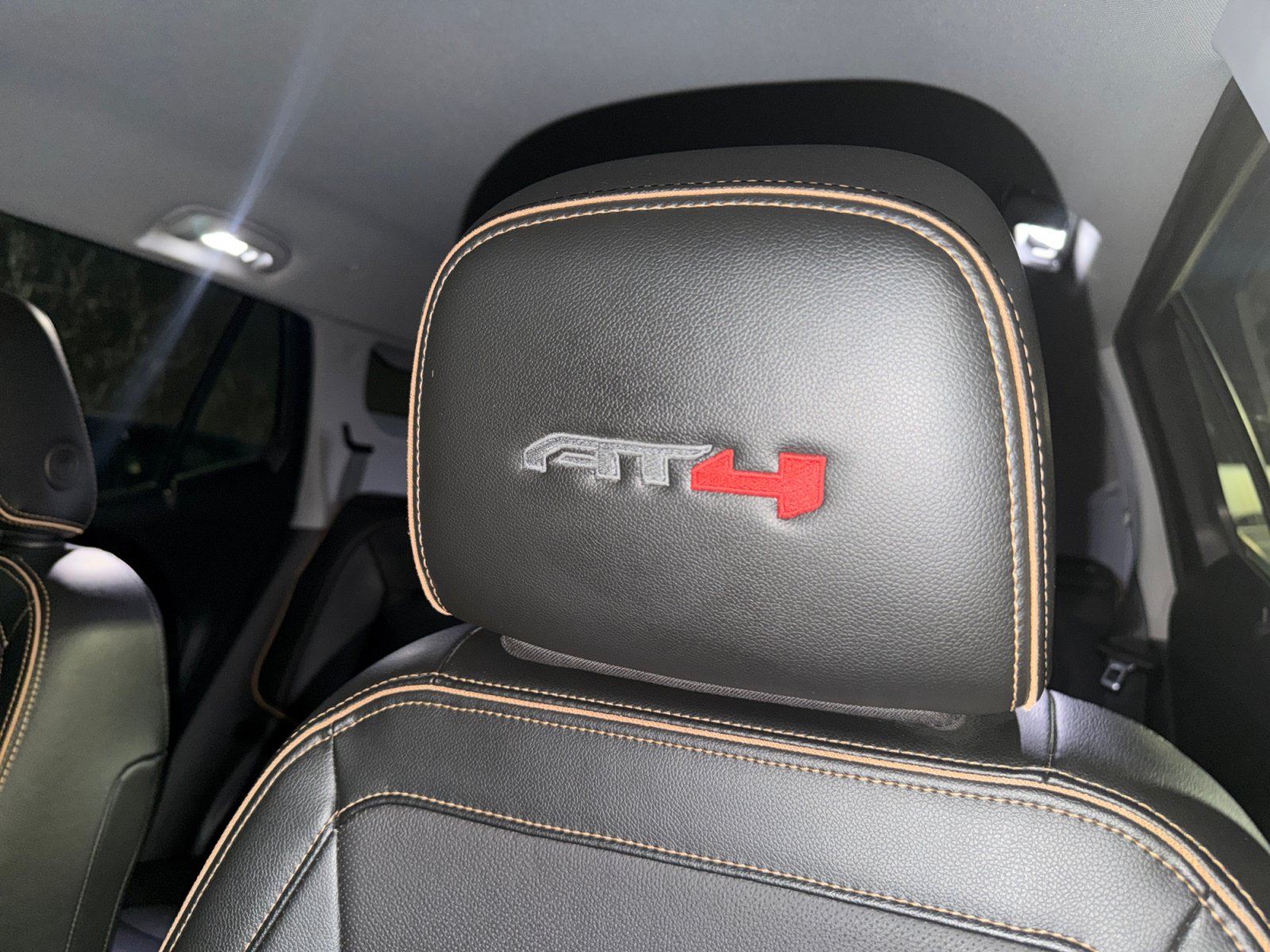 Used 2024 GMC Terrain AT4 AWD/4WD image 13