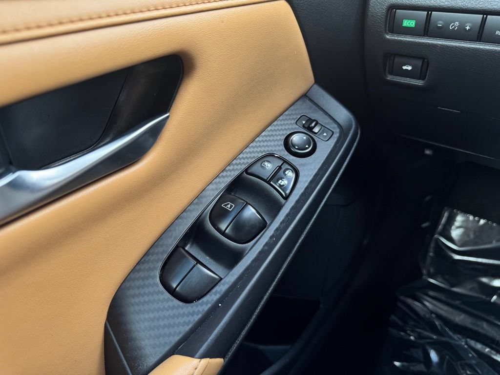 Used 2021 Nissan Sentra SV w/ SV Premium Package FWD image 32
