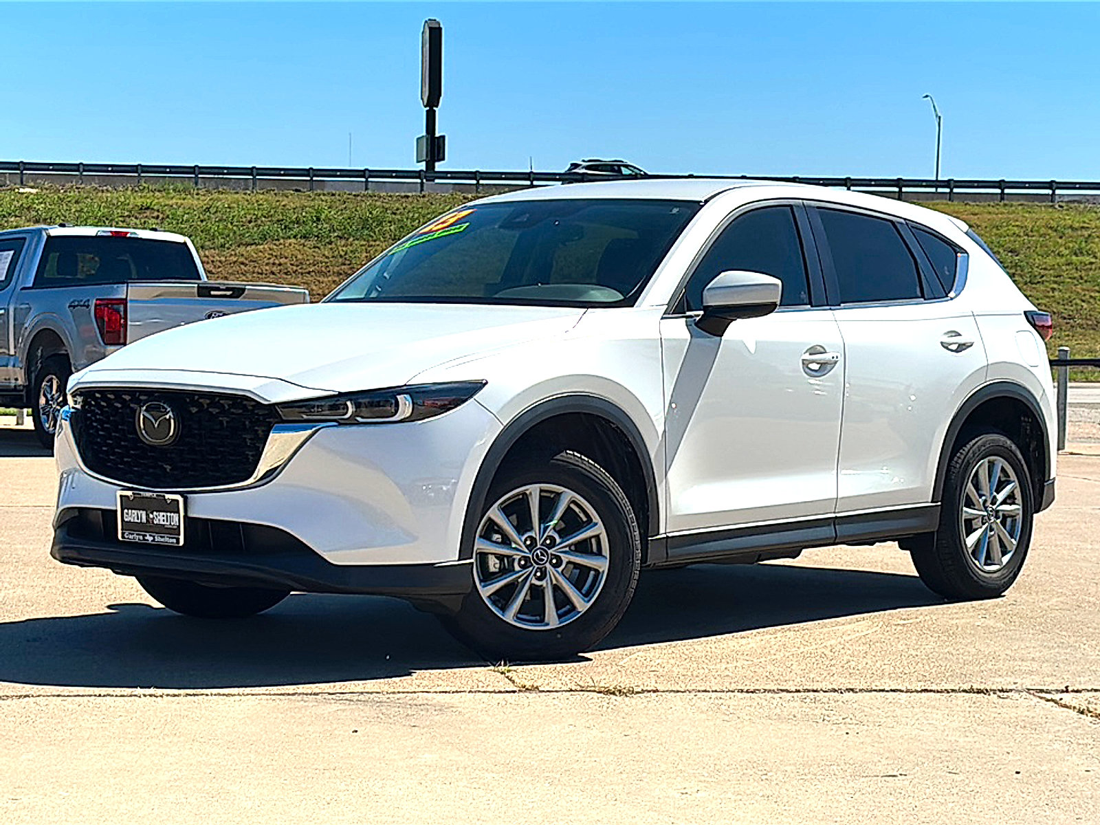 Used 2023 MAZDA CX-5 AWD 2.5 S w/ Select Package image 2