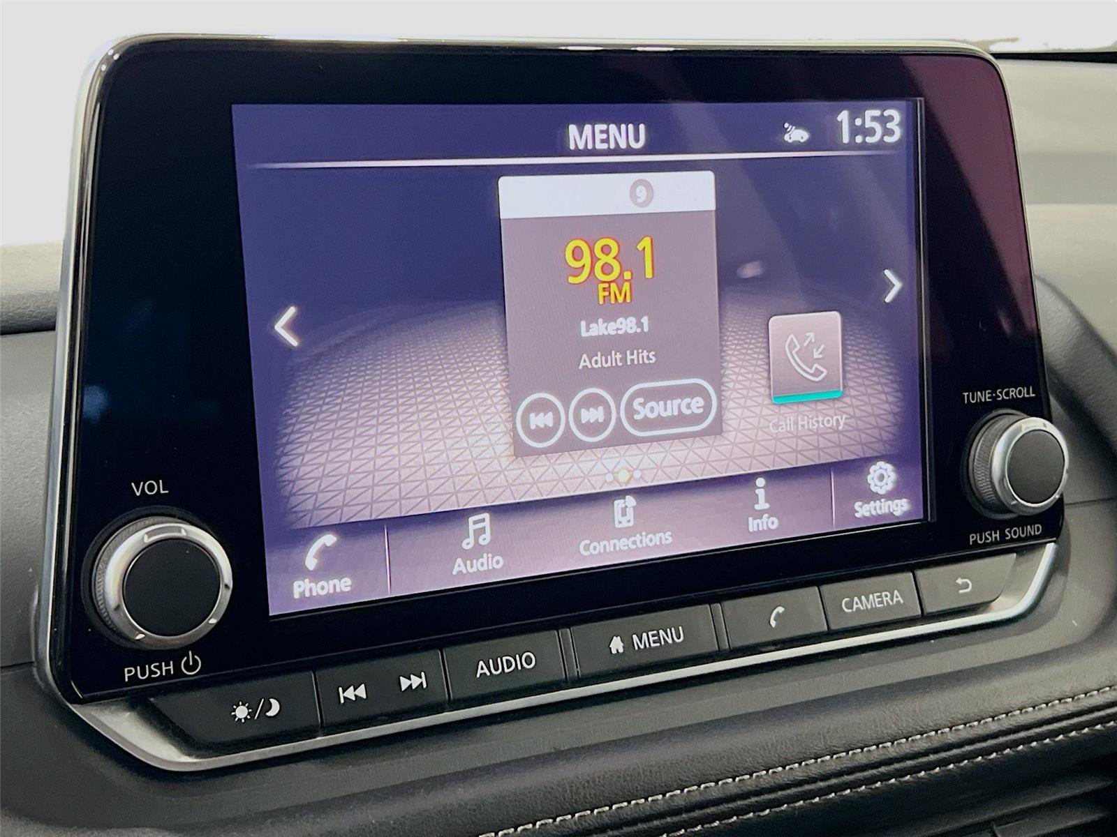 Used 2024 Nissan Rogue SV image 7