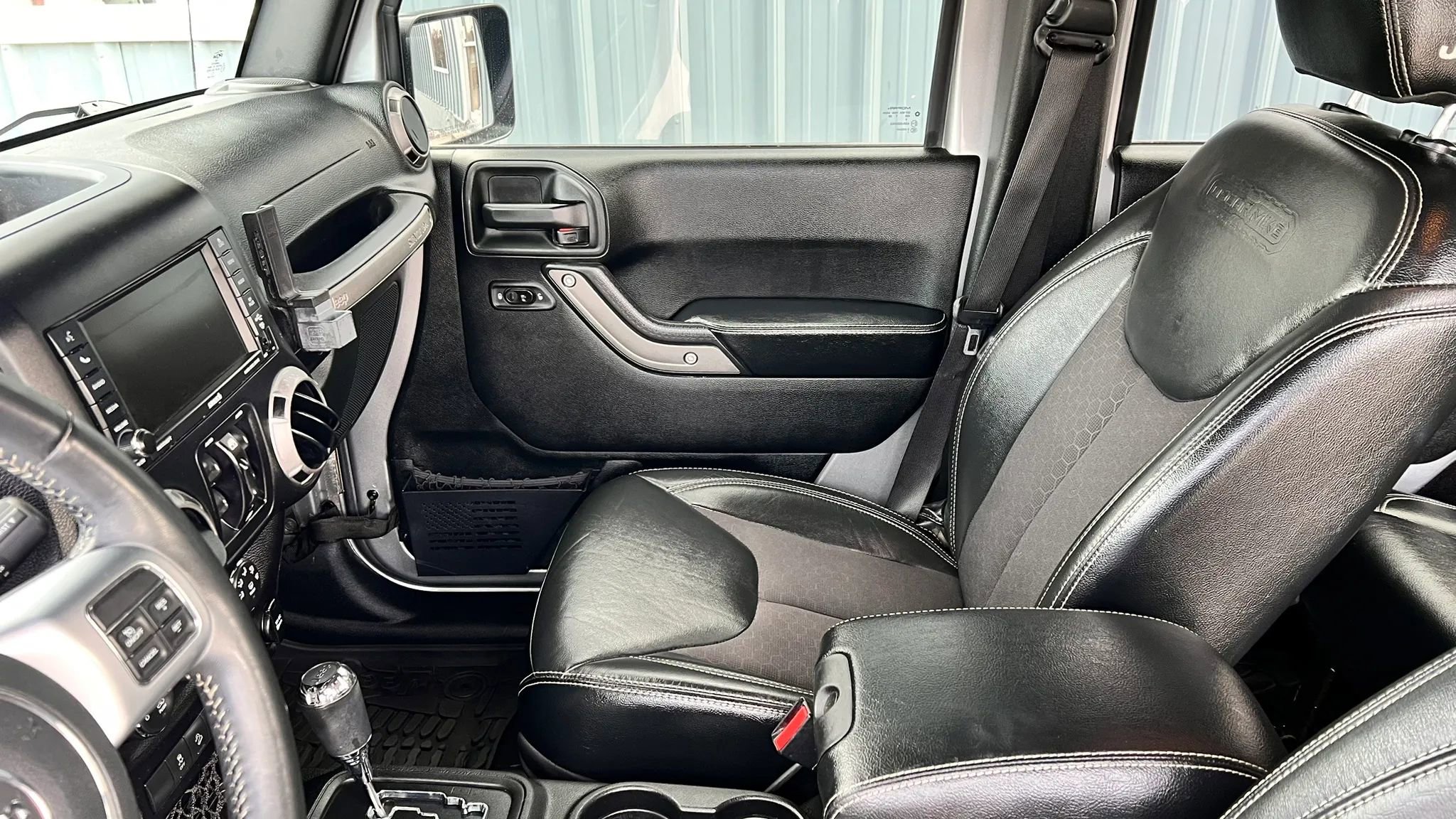 Used 2017 Jeep Wrangler Unlimited Sport image 23