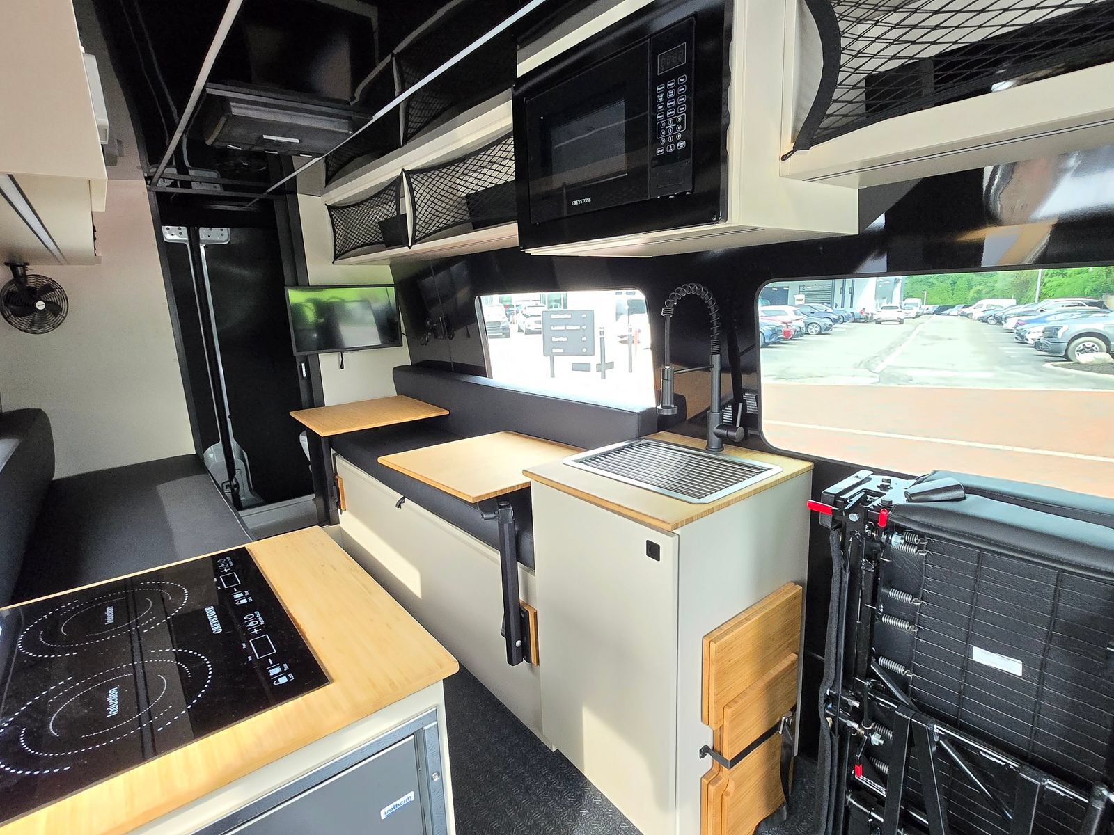 Used 2025 Mercedes-Benz Sprinter 2500 image 37