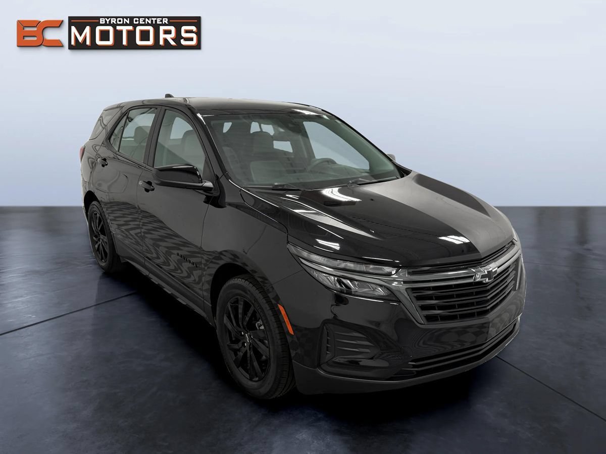 Used 2023 Chevrolet Equinox LS w/ Midnight Edition FWD image 7