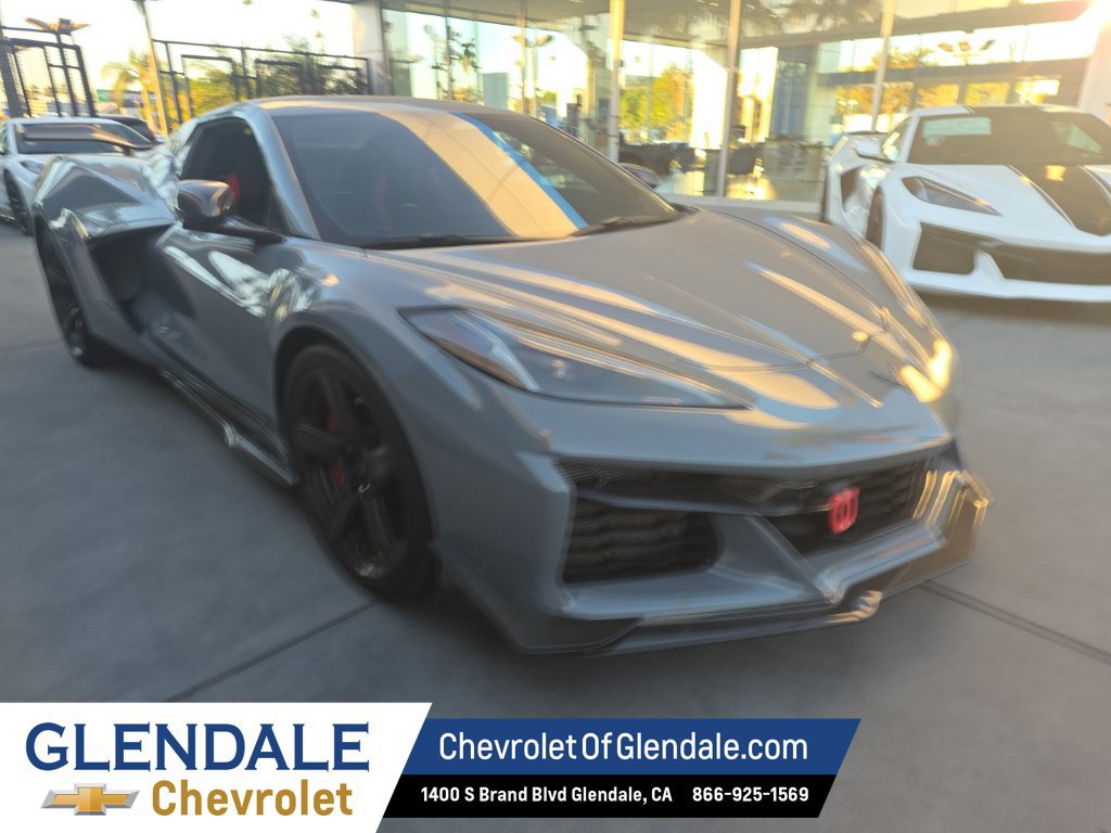 Used 2024 Chevrolet Corvette Z06 w/ Z07 Performance Package RWD image 9