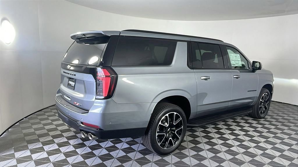 New 2025 Chevrolet Suburban RST w/ Advanced Technology Package image 4