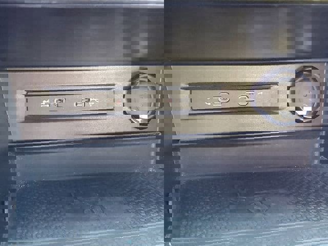 Certified 2023 Volkswagen Tiguan SE R-Line AWD/4WD image 26