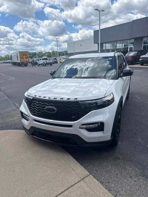 Used 2020 Ford Explorer ST w/ ST Street Pack AWD/4WD image 2