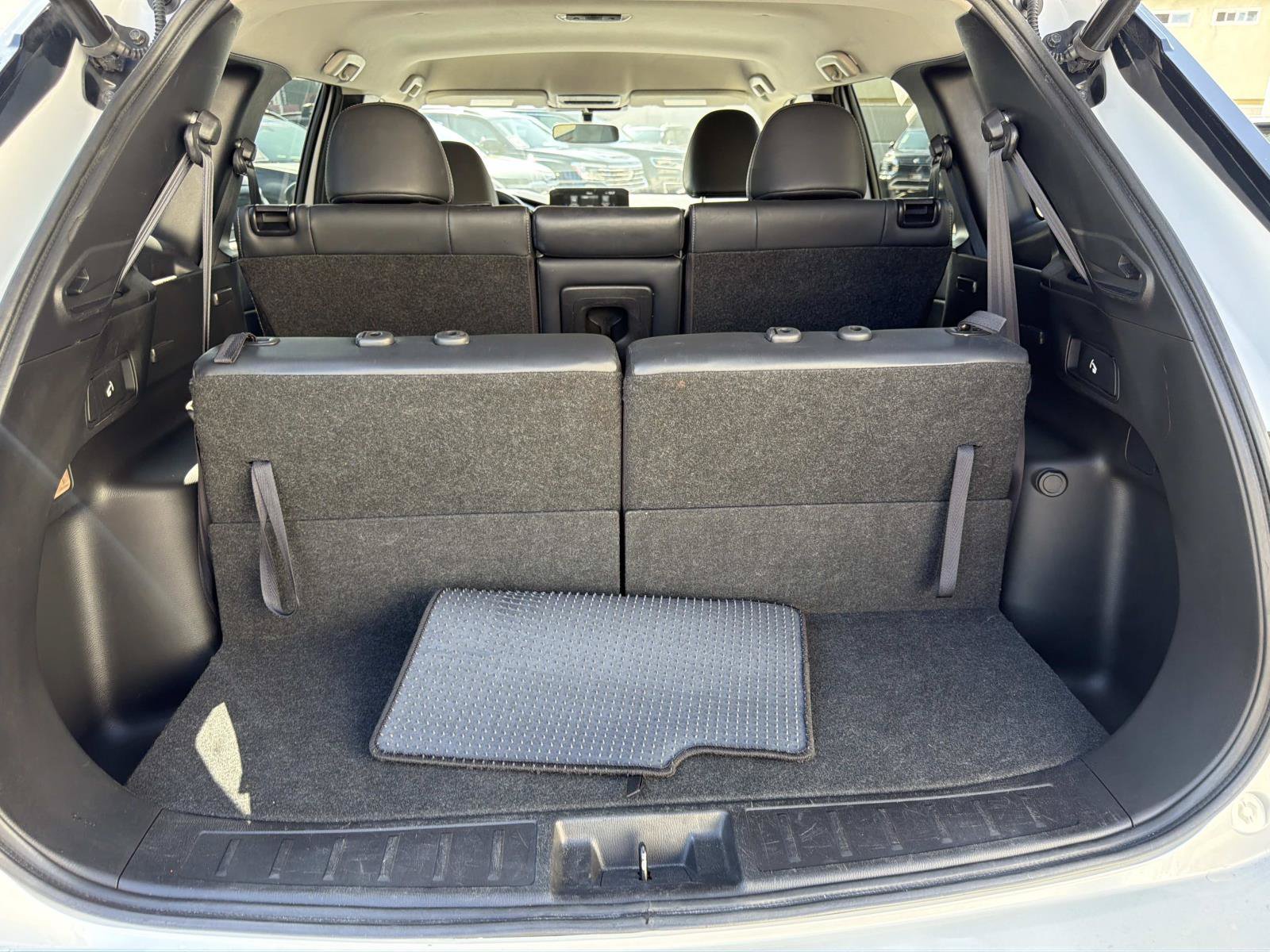 Used 2024 Mitsubishi Outlander AWD image 6
