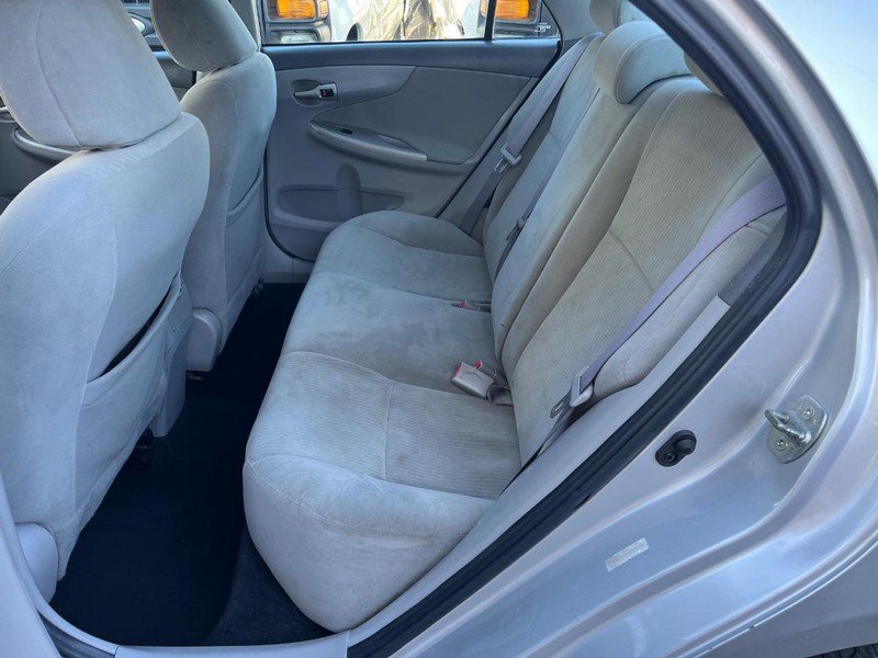 Used 2010 Toyota Corolla LE image 11