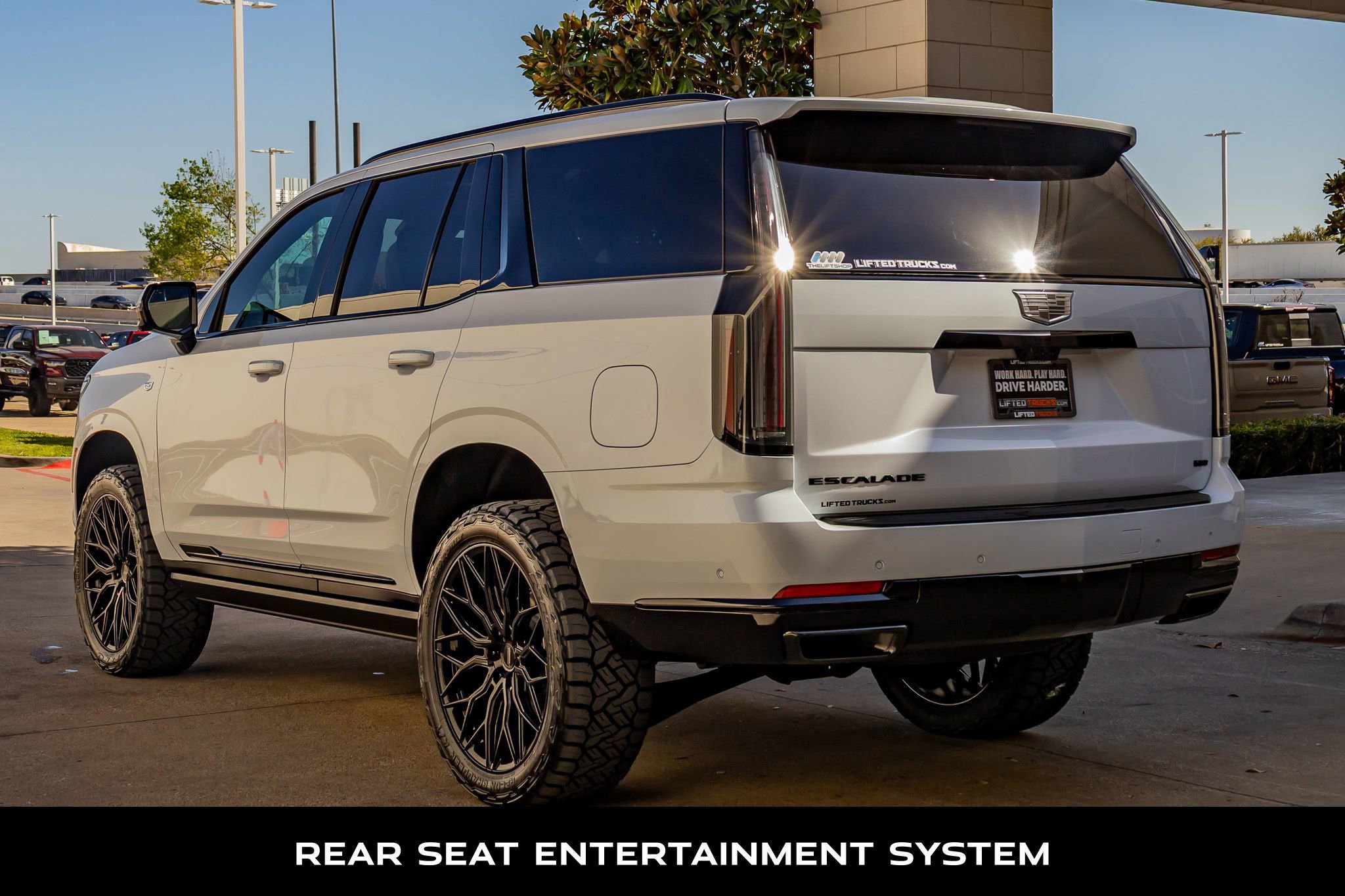 Used 2026 Cadillac Escalade Platinum Sport w/ LPO, ONYX Package image 7