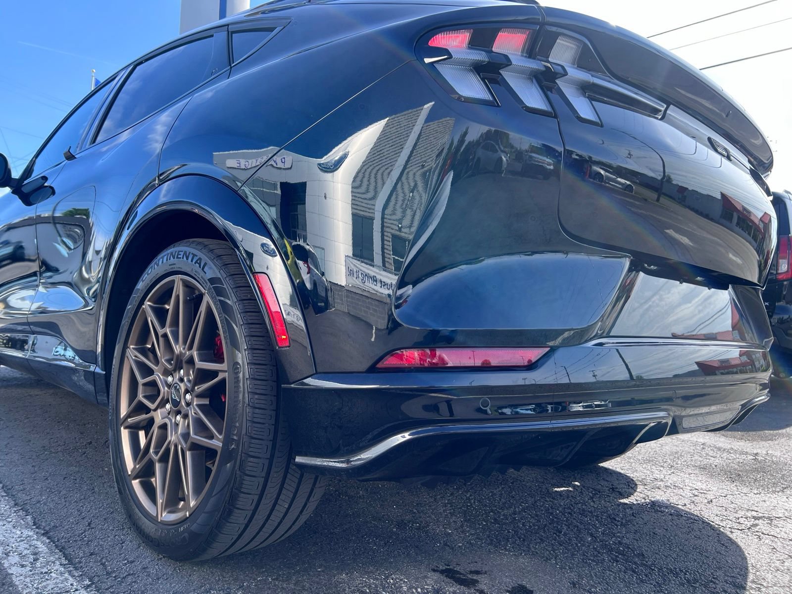 Used 2025 Ford Mustang Mach-E GT w/ Bronze Appearance Package AWD/4WD image 17