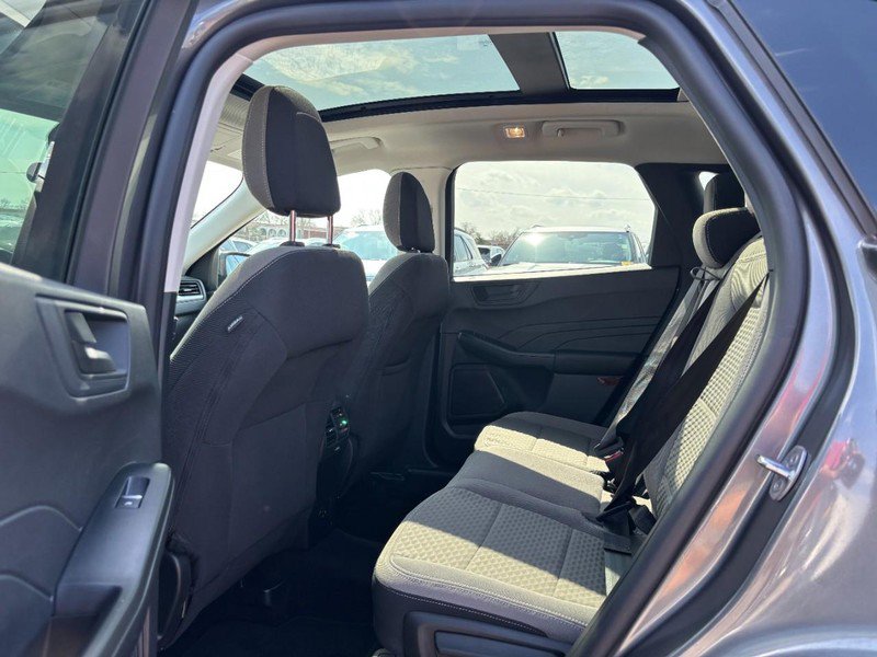 Used 2022 Ford Escape SE w/ SE Sport Appearance Package AWD/4WD image 12
