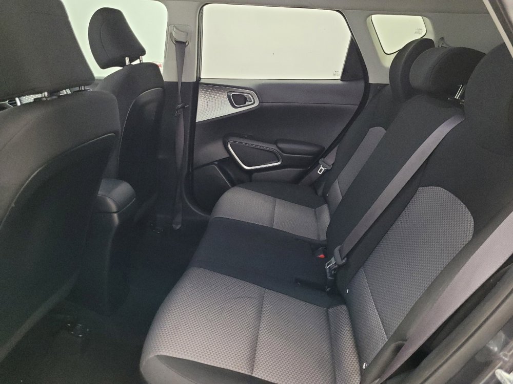 Used 2022 Kia Soul LX FWD image 18