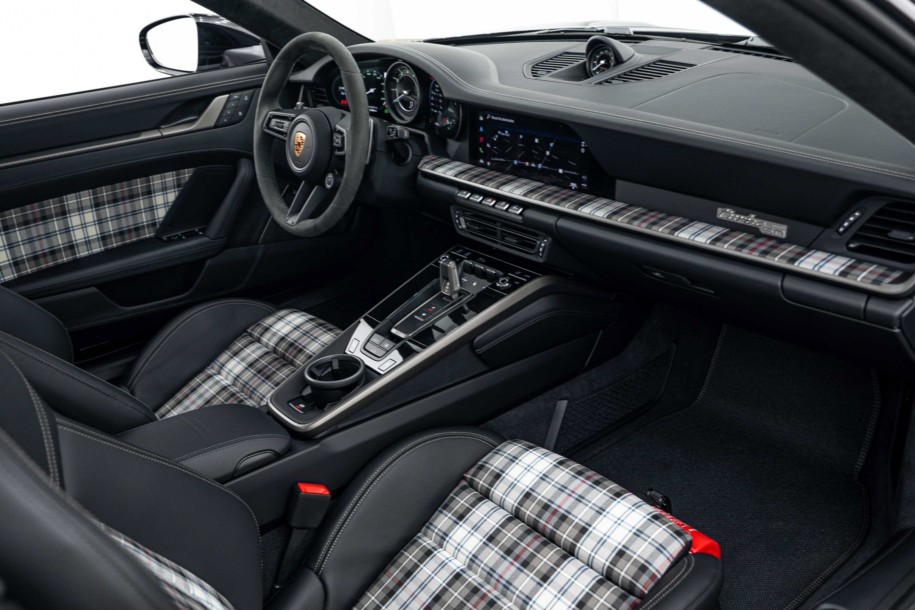 Certified 2025 Porsche 911 Turbo S AWD/4WD image 15