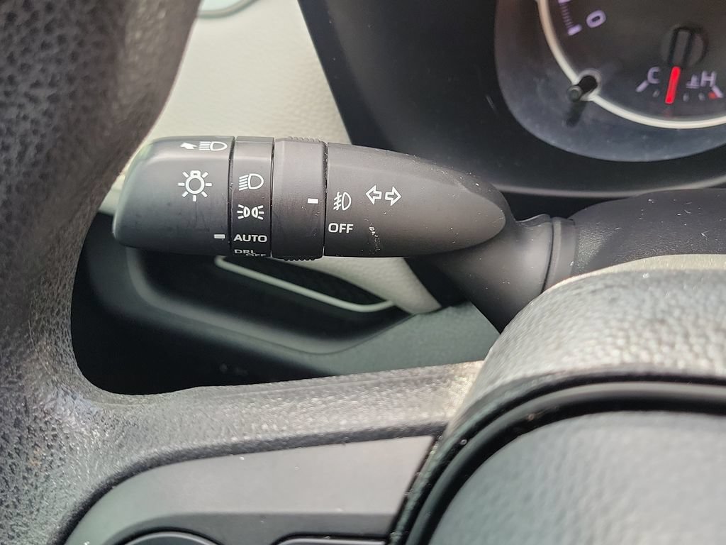 Used 2021 Toyota RAV4 XLE FWD image 11