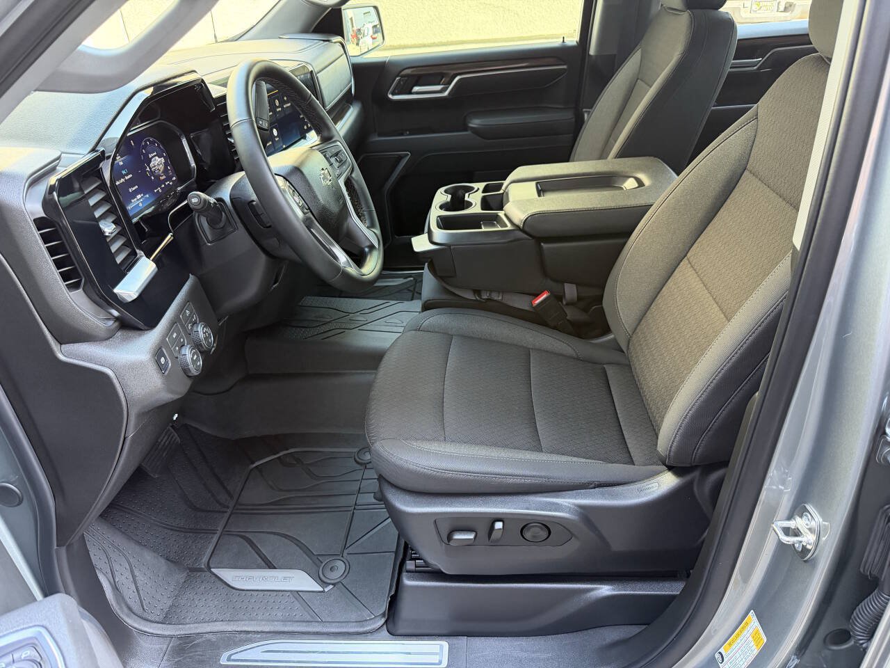 Used 2026 Chevrolet Silverado 1500 RST w/ RST Select Package AWD/4WD image 15