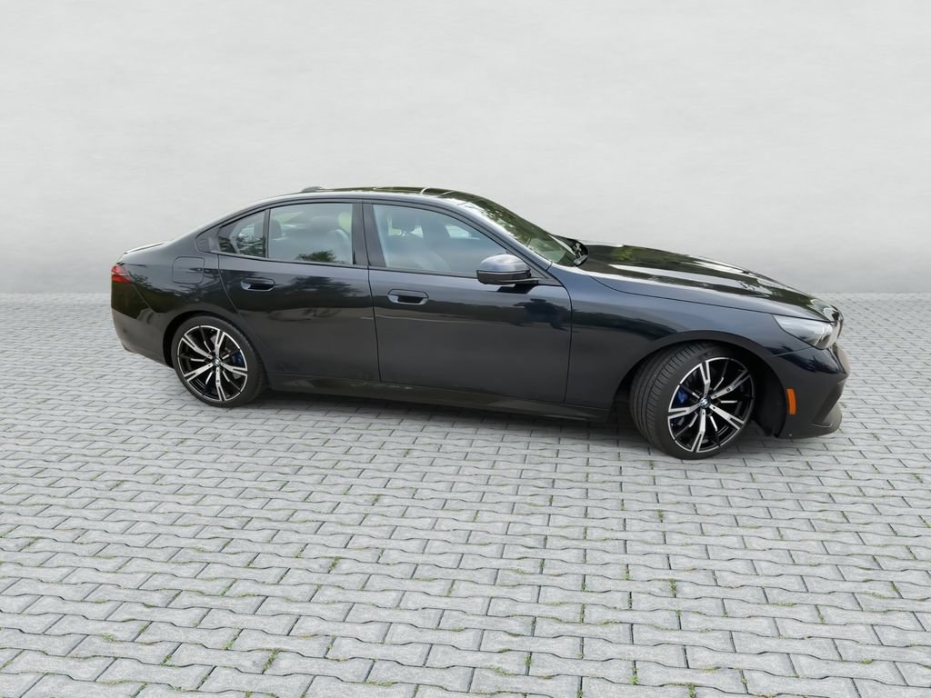 Certified 2024 BMW 540i xDrive w/ Premium Package AWD/4WD image 9