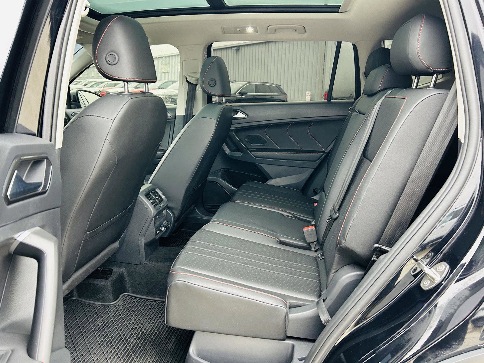 Used 2024 Volkswagen Tiguan Wolfsburg Edition w/ Panoramic Sunroof Package image 26