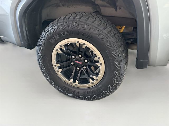 Used 2025 GMC Sierra 1500 AT4X AWD/4WD image 34