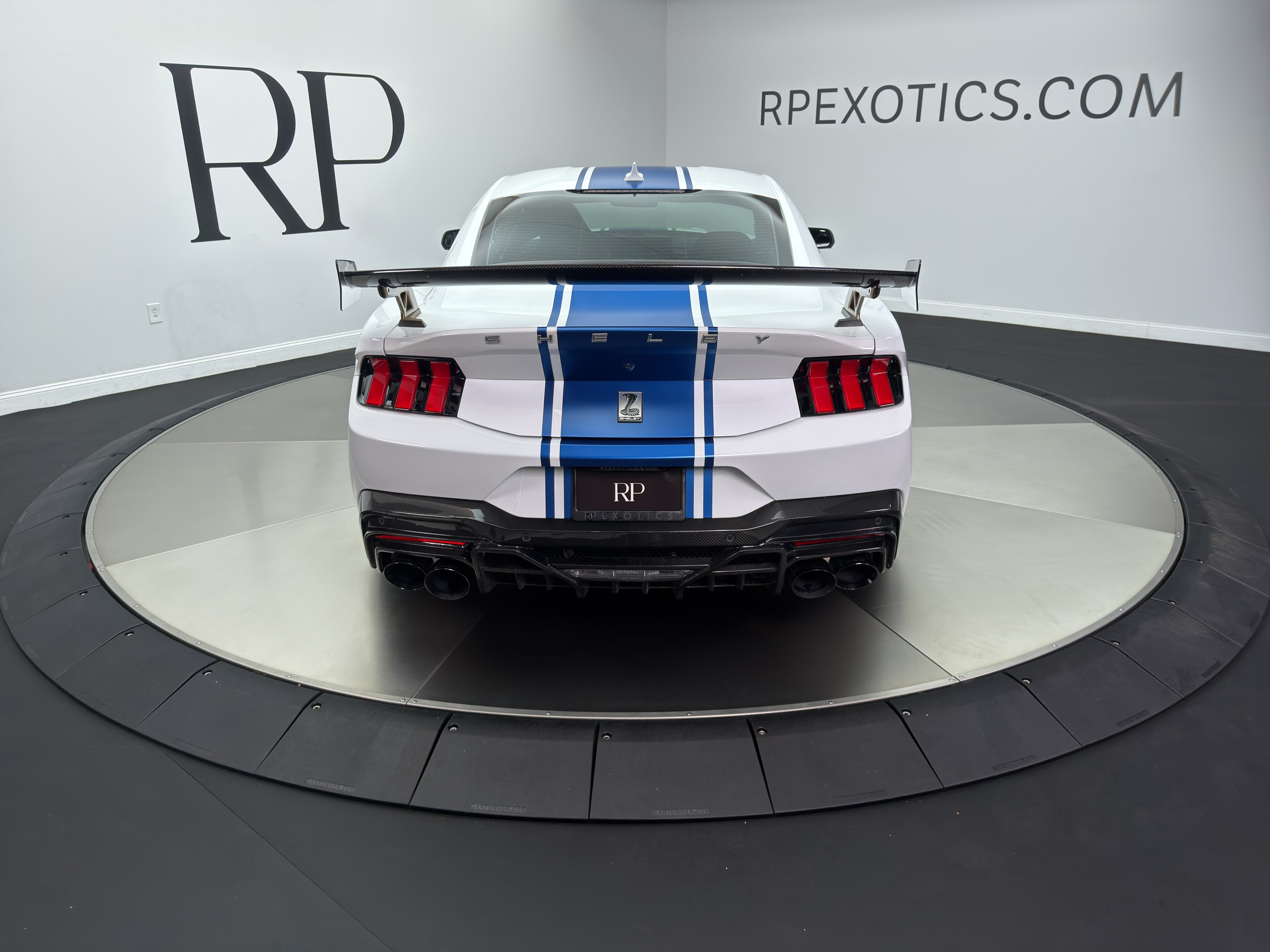 Used 2024 Ford Mustang GT Premium w/ GT Performance Package RWD image 5