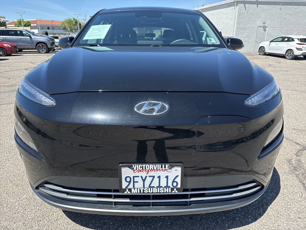 Used 2023 Hyundai Kona SE image 2